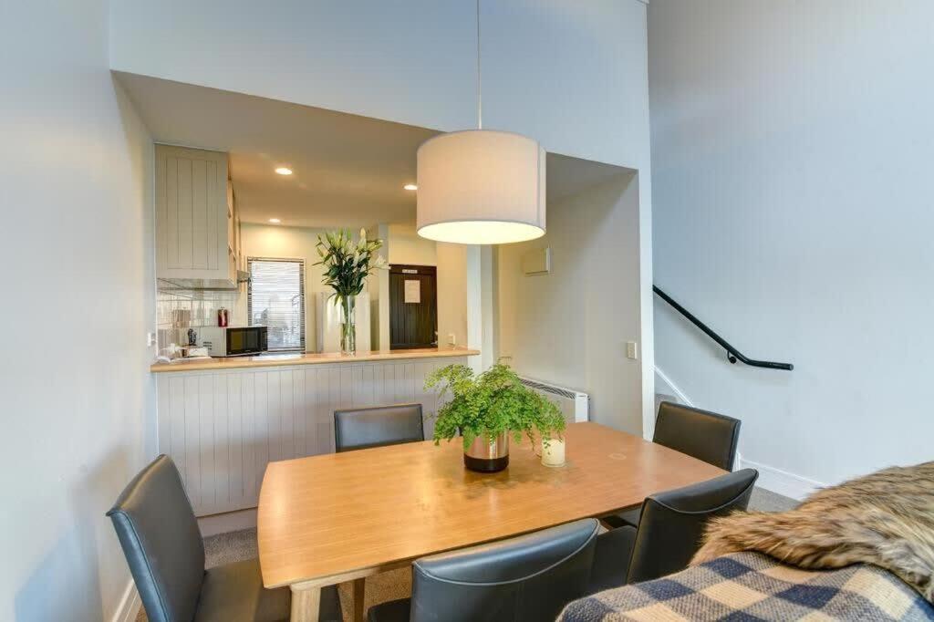 Modern 3 Bedroom With Stunning Postcard Views! Distretto di Distretto di Queenstown Esterno foto