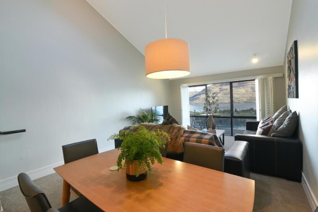 Modern 3 Bedroom With Stunning Postcard Views! Distretto di Distretto di Queenstown Esterno foto
